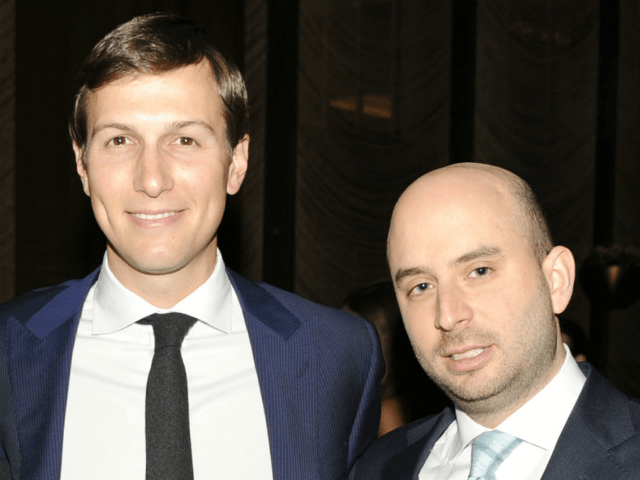 osh Raffel, right, with Jared Kushner, represented Mr. Kushner’s New York company before working for him in the White House. PHOTO: PAUL BRUINOOGE/PATRICK MCMULLAN/GETTY IMAGES