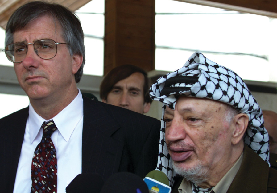 Dennis Ross (L) and Yasser Arafat Photo By: TWITTER Dennis Ross: Israel must reach out to Democrats
