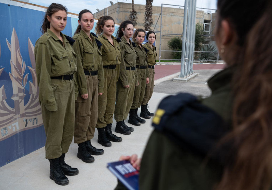 The six female recruits who with serve aboard the Sa'ar missile ship Photo By: IDF SPOKESPERSON'S UNIT Sa'ar missiles