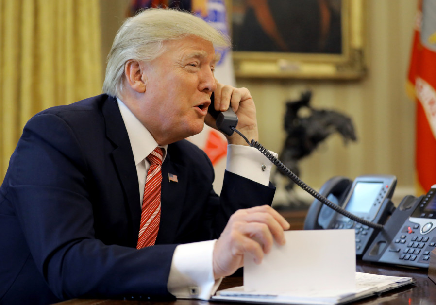 US President Donald Trump congratulates Prime Minister Leo Varadkar of Ireland, during a phone call at the Oval Office, June 27, 2017 Photo By: CARLOS BARRIA / REUTERS US President Donald Trump congratulates Prime Minister Leo Varadkar of Ireland, during a phone call