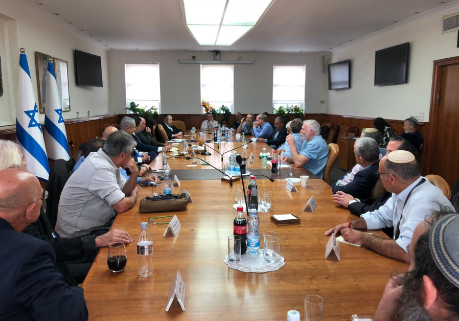 Prime Minister Benjamin Netanyahu meeting settler leaders, December 26, 2018 Photo By: TOVAH LAZAROFF Netanyahu: 'Settlements in grave danger if Left triumphs'