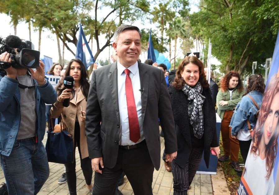 Labor leader Avi Gabbay arrives on Monday to vote in the party's primaries Photo By: Courtesy Labor primary underway as polls open across country