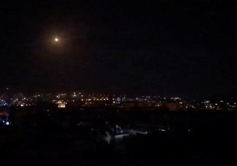 What is believed to be guided missiles are seen in the sky during what is reported to be an attack in Damascus, Syria, January 21, 2019, in this still image taken from a video obtained from social media Photo By: FACEBOOK DIARY OF A MORTAR SHELL IN DAMASCUS/YOUMIYAT QADIFAT HAWUN FI DAMASHQ/VIA REUTERS What is believed to be guided missiles are seen in the sky during what is reported to be an attack