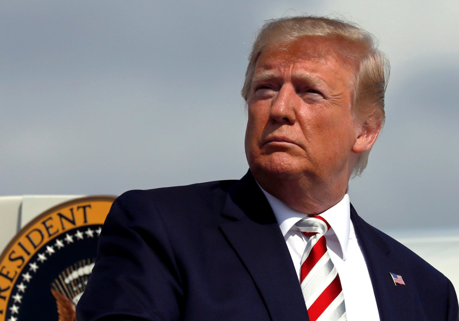 U.S. President Donald Trump boards Air Force One at Morristown municipal airport en route to Washington after a weekend in Bedminster, New Jersey, U.S., August 4, 2019. Photo By: YURI GRIPAS/REUTERS U.S. President Donald Trump boards Air Force One at Morristown municipal airport en route to Washing