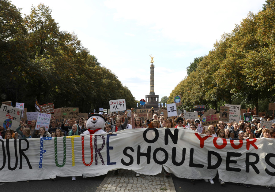 Global Climate Strike in Germany Photo By: REUTERS 'Save our future': Striking students demand global climate action