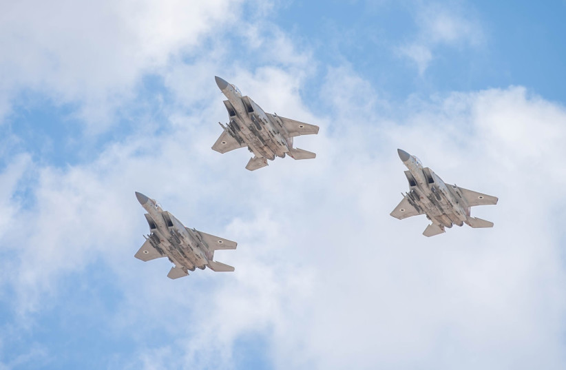 The Israeli Air Force Independence Day flyover. (credit: IDF SPOKESPERSON'S UNIT) The Israeli Air Force Independence Day flyover. (credit: IDF SPOKESPERSON'S UNIT)