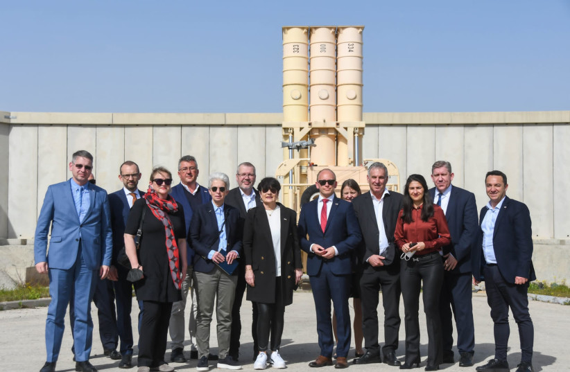 GERMAN BUNDESTAG Defense Committee members visit the Arrow 3 battery. (credit: ELENT) GERMAN BUNDESTAG Defense Committee members visit the Arrow 3 battery. (credit: ELENT)