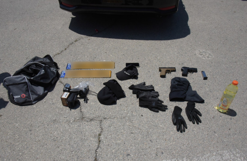 Items found in the car belonging to the gang during a search. (credit: ISRAEL POLICE SPOKESMAN) Items found in the car belonging to the gang during a search. (credit: ISRAEL POLICE SPOKESMAN)