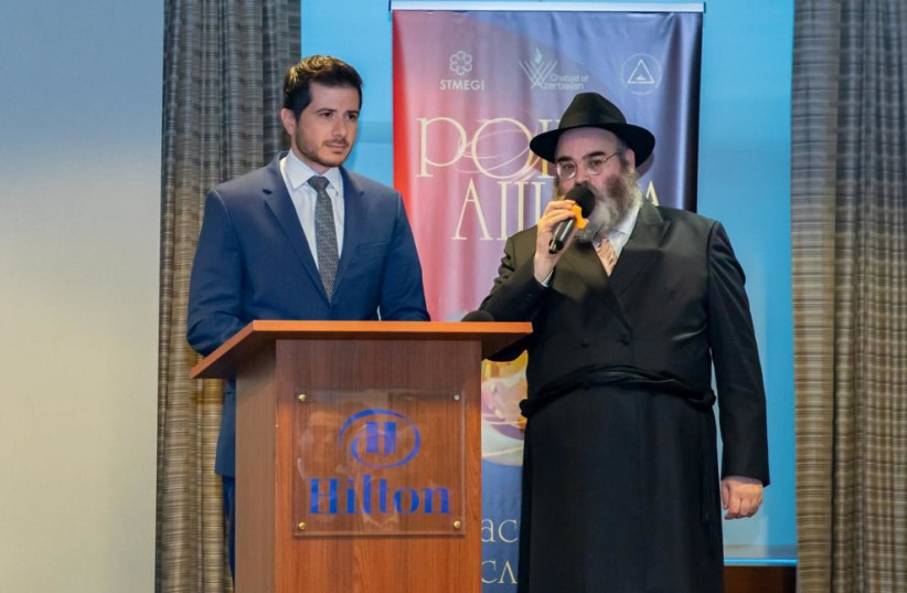 Members of the Azeri Jewish population. (credit: COURTESY/Rabbi Shneor Segal) Members of the Azeri Jewish population. (credit: COURTESY/Rabbi Shneor Segal)