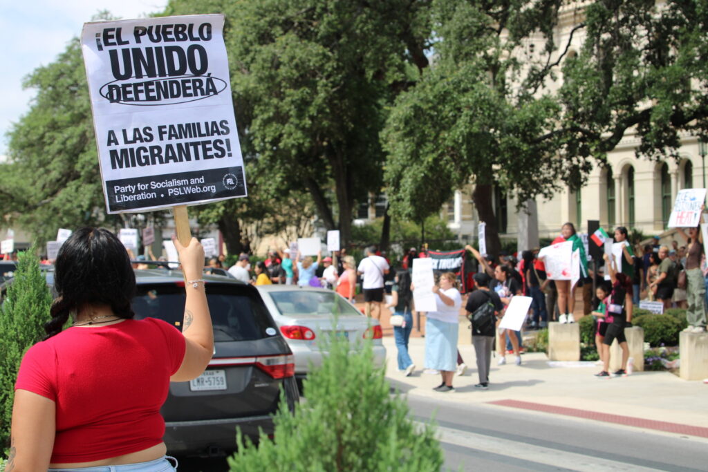 Crowd begins to build at downtown Anti-ICE rally in San Antonio, photo by Randy Clark (Randy Clark/Breitbart Texas)
